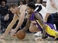 Video: Spurs prevalcovali Lakers, Denver úradoval v Londýne