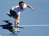 Senzácia na Australian Open: Djokovič končí už v druhom kole