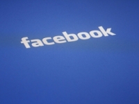 Facebook ukázal v priamom prenose skupinové znásilnenie ženy