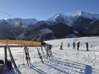 Snehu na kopcoch ubudlo, podmienky sú však stále dobré