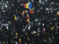 Demonštrácie v Rumunsku neutíchajú, ľud žiada pád vlády