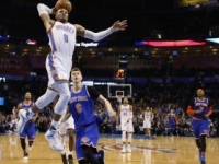 Video: Carter prekonal Iversona, Westbrook s triple-double