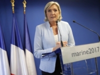 Le Penová vo Francúzsku zmenšuje náskok svojich súperov